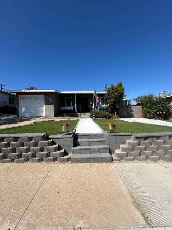 Imperial Beach House: 540 Calla Ave