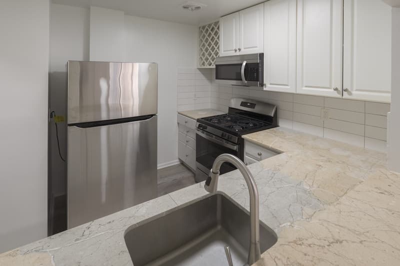 East Orange Condo: 394 S Harrison St - 212