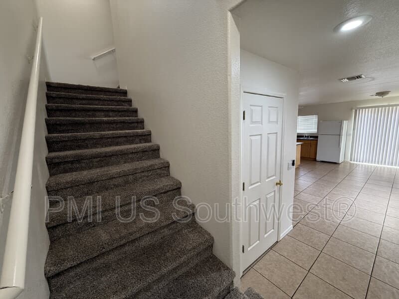 Bullhead City Condo: 384 Anna Cir