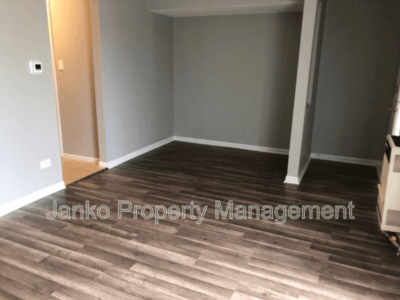 South Chicago Heights Condo: 3333 Commercial Ave