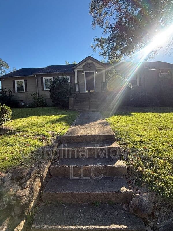 Greer Condo: 103 Wood Avenue