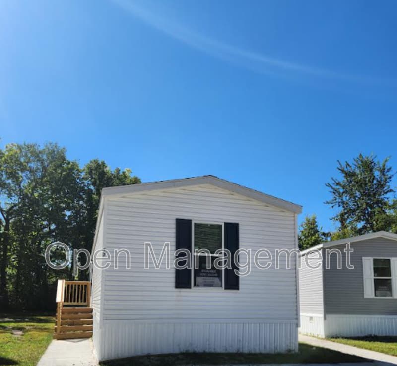 Colona House: 17 Willow Haven Ct