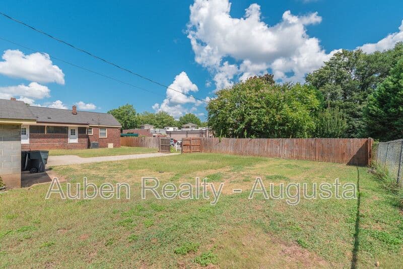 North Augusta House: 315 Georgia Avenue