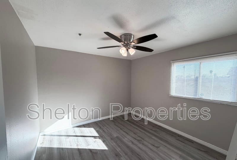Phoenix House: 6301 W Earll Dr