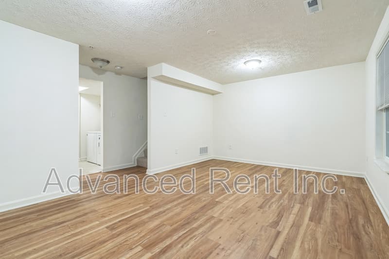Abingdon Townhome: 368 Foreland Garth