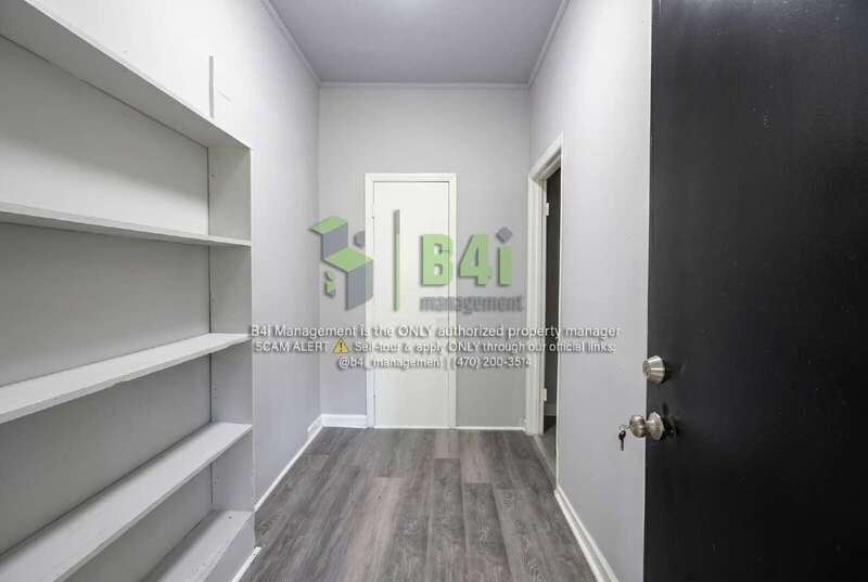 Milledgeville House: 1645 Vinson Hwy