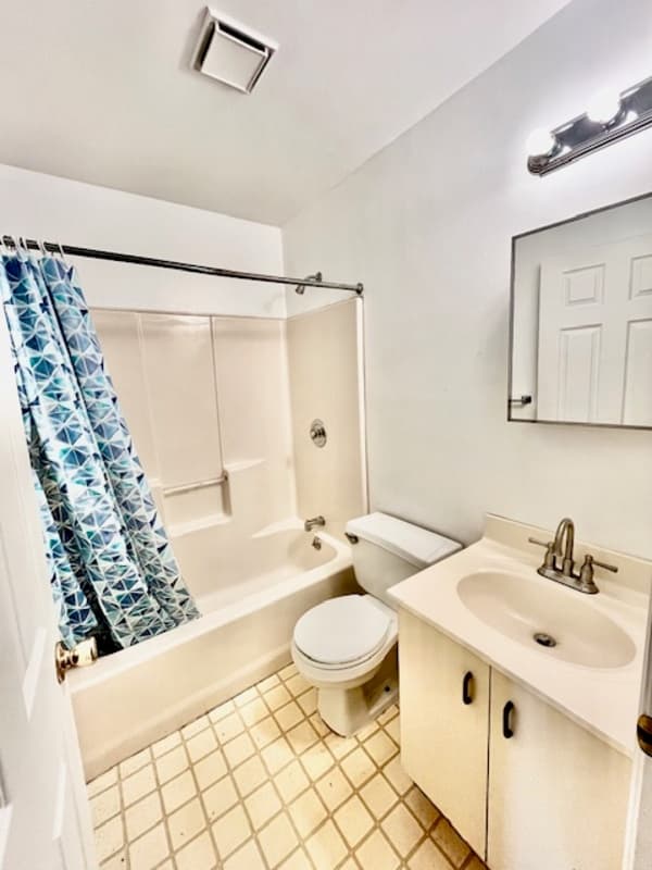 St. Louis Condo: 2905 Cherokee