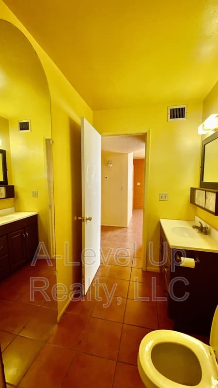 Tucson House: 1101 East 32nd Street