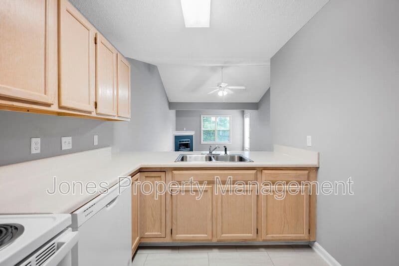 GASTONIA Condo: 1522 Union Road