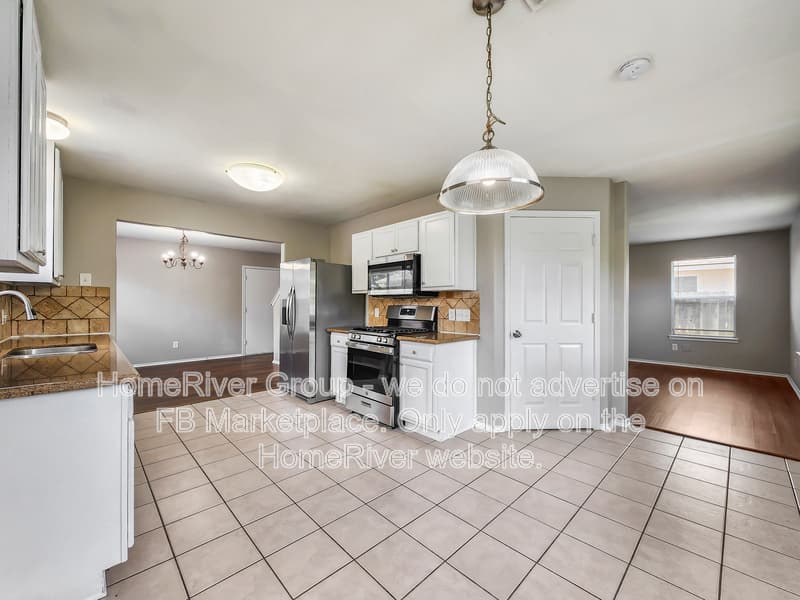 Houston House: 14007 Marners Ct