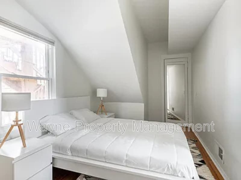 Chicago Condo: 1849 W Wellington Ave