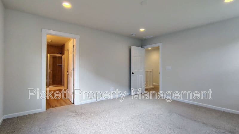 Bremerton House: 10303 Balto Rd NW