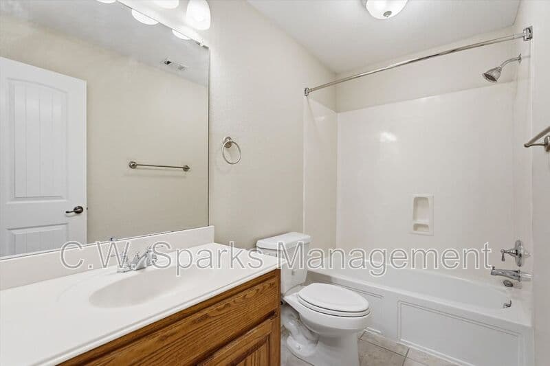 Dallas House: 6716 Prairie Flower Trail