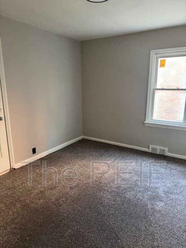 Detroit House: 13137 Elmdale Street