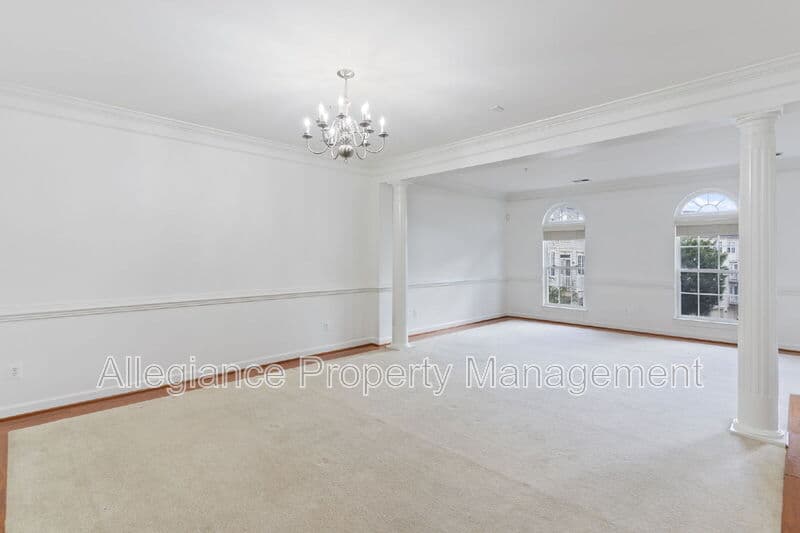 Alexandria House: 5675 Harrington Falls Ln