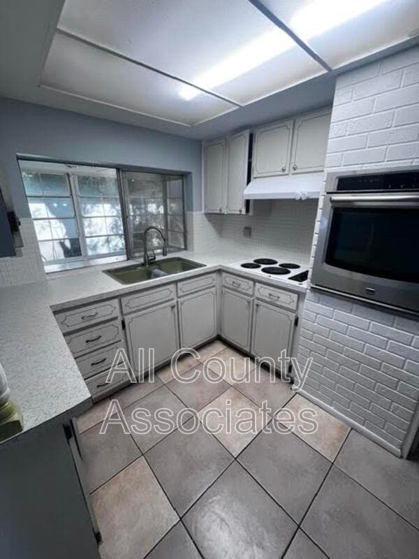 Holiday House: 3404 Devonshire Dr