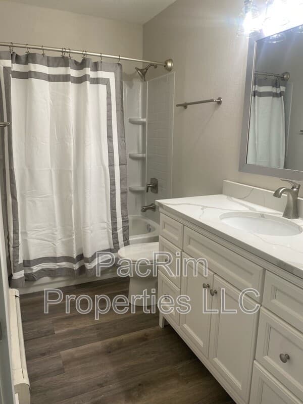 Anchorage House: 3350 Boniface Parkway #41