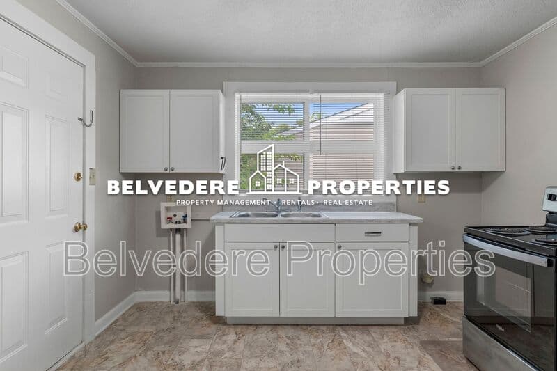 High Point Condo: 114 Charles Ave