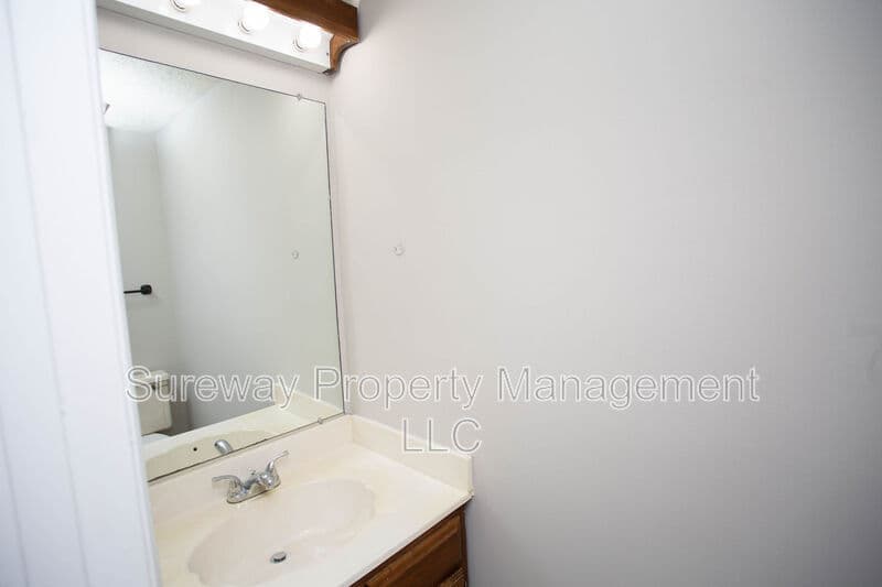 Marlton Townhome: 38 Dorchester Cir