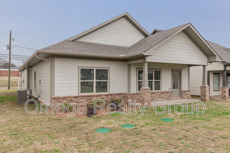 Morris House: 8608 Old Highway 31