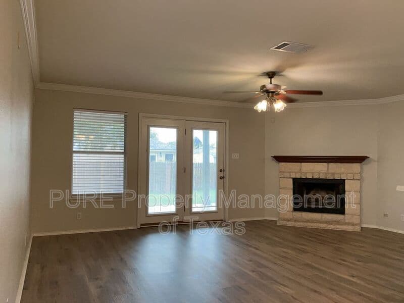 Hutto House: 502 Country Estates Dr.