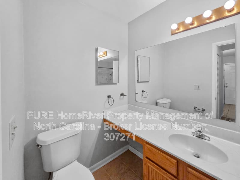 Charlotte Condo: 4801 Spring Lake Dr