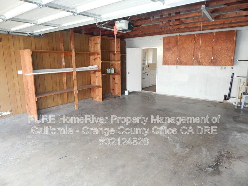 Huntington Beach House: 6092 Larchwood Drive