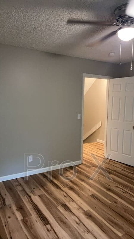 Fayetteville House: 514 N Betty Jo Drive