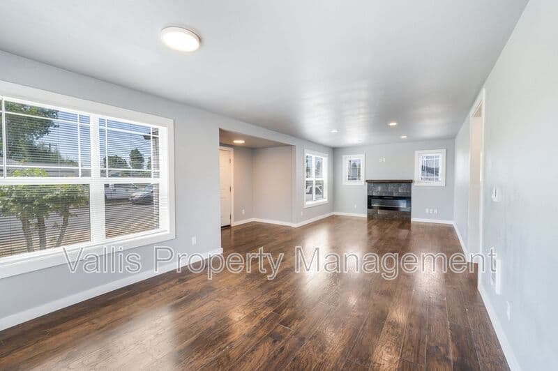 Independence House: 415 South 11th Street