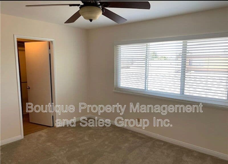 Costa Mesa Condo: 2336 Minuteman Way