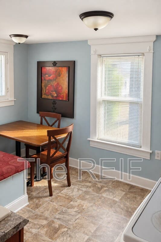 Lansing Condo: 513 North Magnolia Avenue 2nd Floor