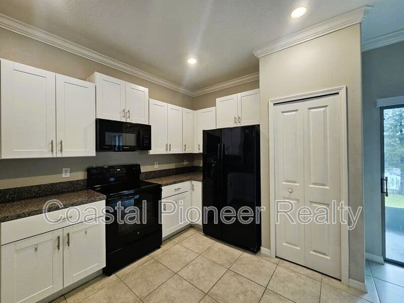Riverview Townhome: 13251 Dupree Hills Pl