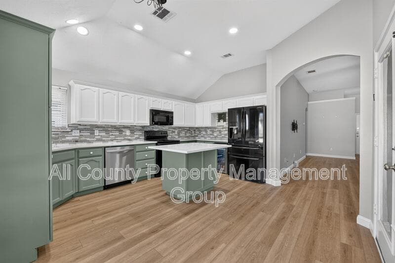 Fort Worth House: 8205 Mule Deer Run