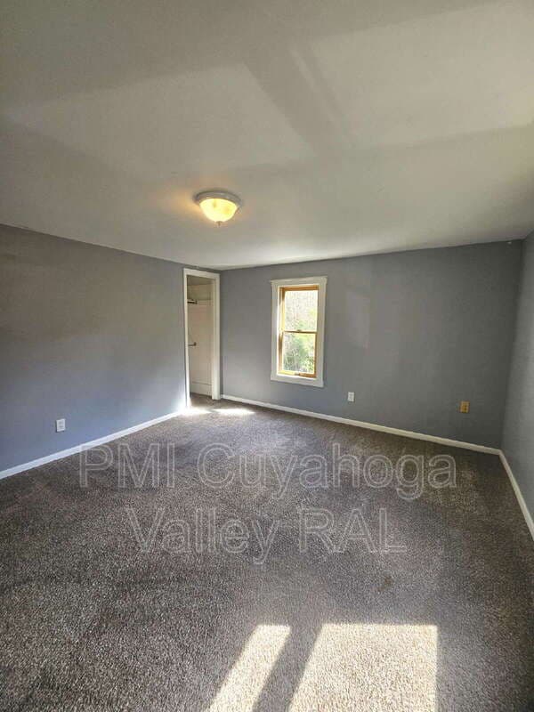 Barberton House: 243 19th Street Northwest