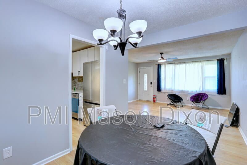 Randallstown House: 8523 Fieldway Dr