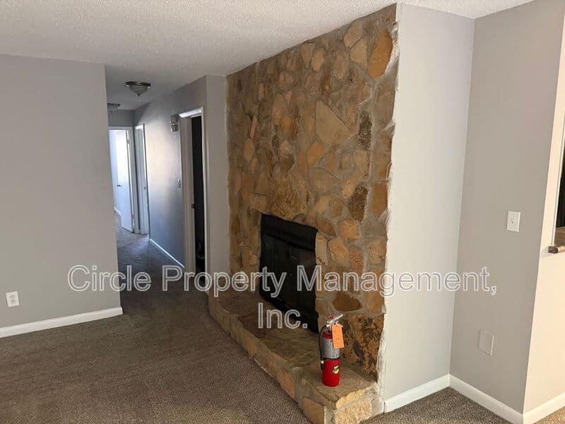 Huntsville Apartment: 2021 Highridge Drive SW
