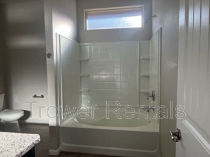 Odessa House: 1902 Twin Falls Dr