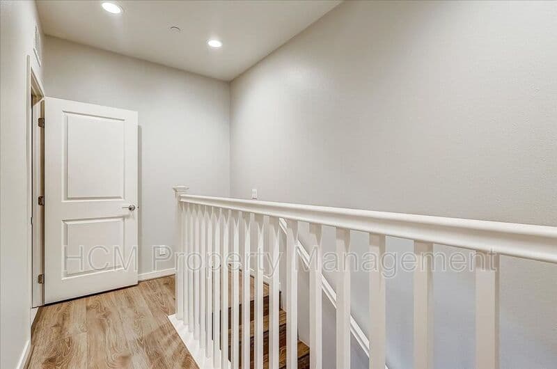 Lake Forest House: 303 Limestone