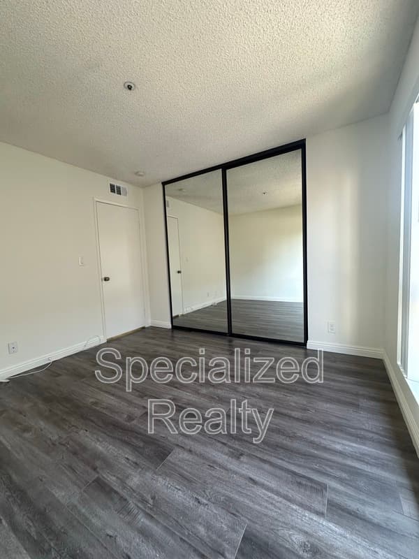 Glendale Condo: 621 N. Louise Street
