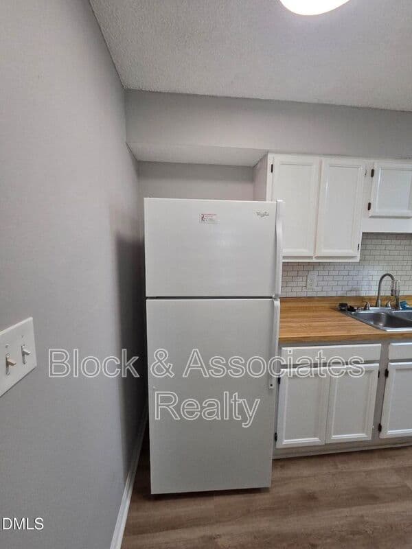 Raleigh Condo: 2011 Quaker Lndg