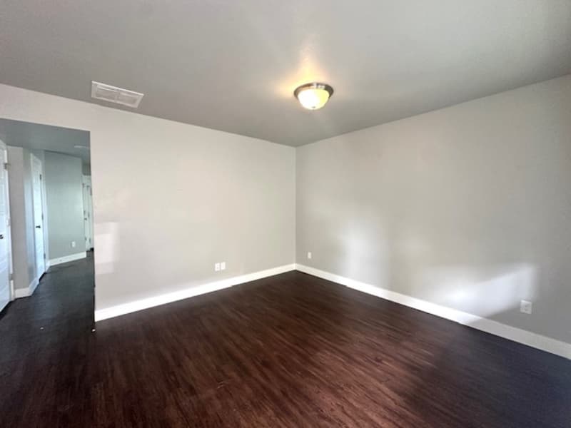 Preston Condo: 385 S 480 W
