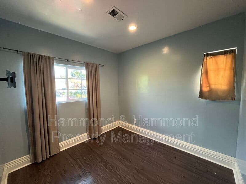 Van Nuys House: 15360 Leadwell St.