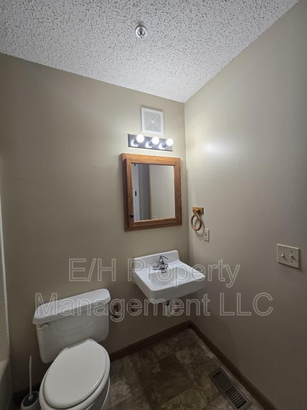 Wichita House: 2500 East 27th Street North