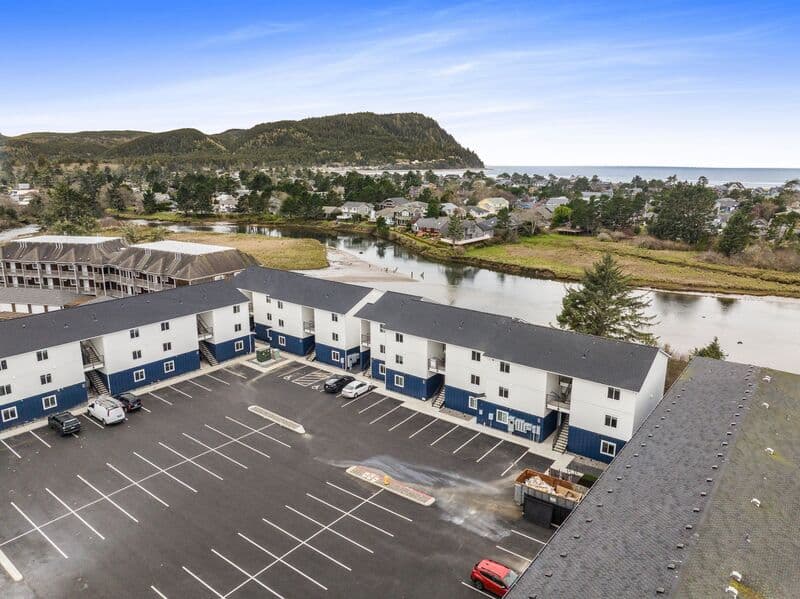 Seaside Apartment: 1000 S Holladay Dr