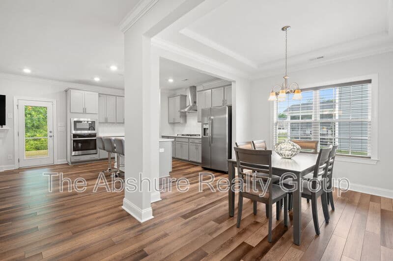 Angier House: 121 Barnwell Loop