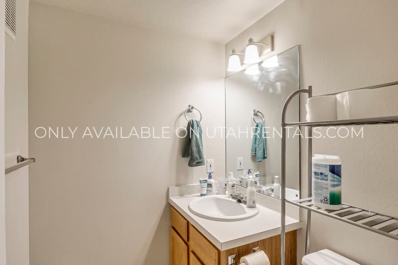 Provo House: 112 Cougar Blvd