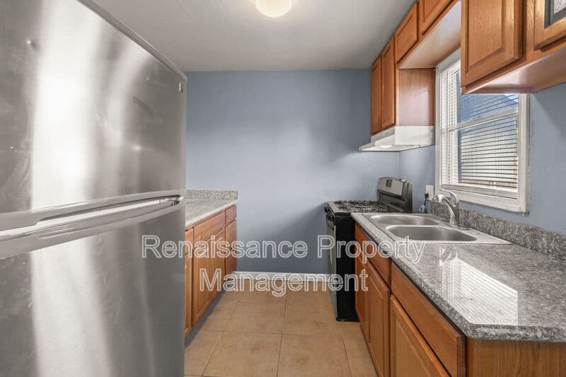 Stockton House: 2406 Telegraph Avenue