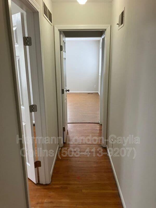Saint Louis House: 9609 Dromore Court