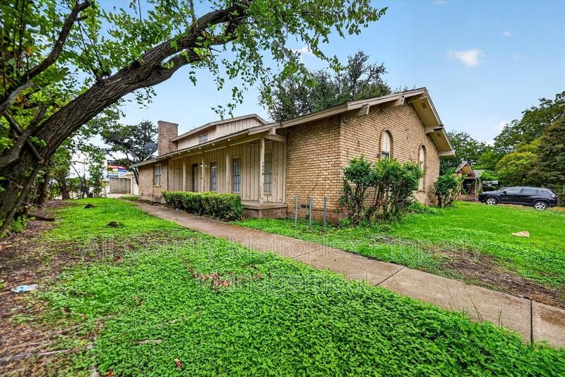 Dallas Condo: 7948 Habersham Ln