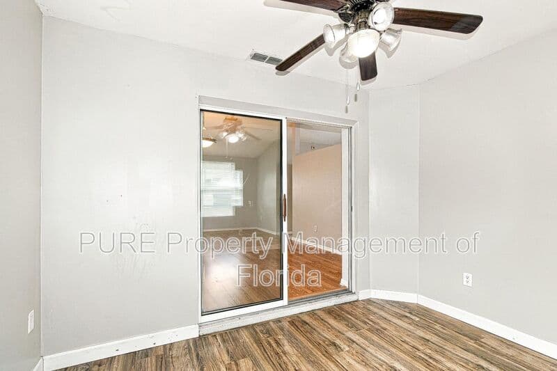 Ocala House: 16 Almond Terrace